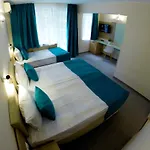 Lotos Szálloda Kiten