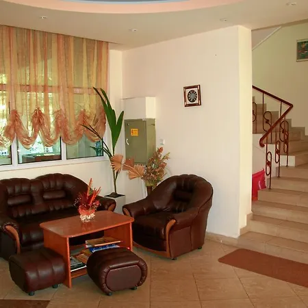 Lotos 2* קיטן