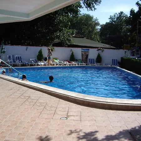 Lotos 2* קיטן